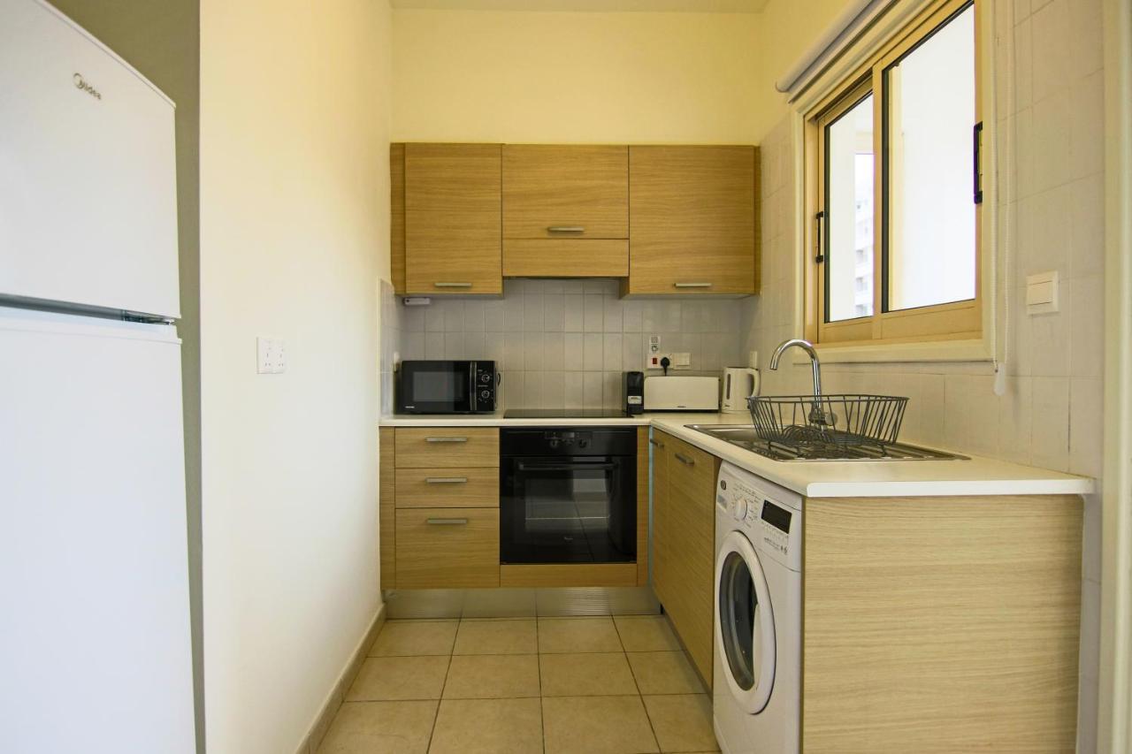 Phaedrus Living City View Luxury Iras Flat 102 Nikosia Eksteriør bilde